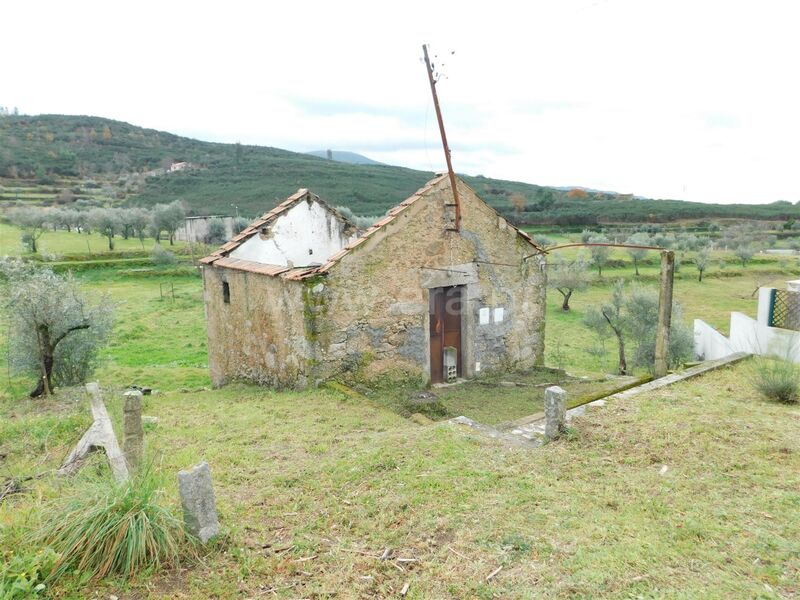 Quintinha V0 Moimenta da Serra Gouveia