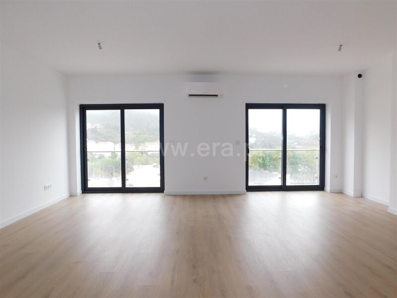Apartamento T2 novo no centro Seia - garagem, ar condicionado, lugar de garagem