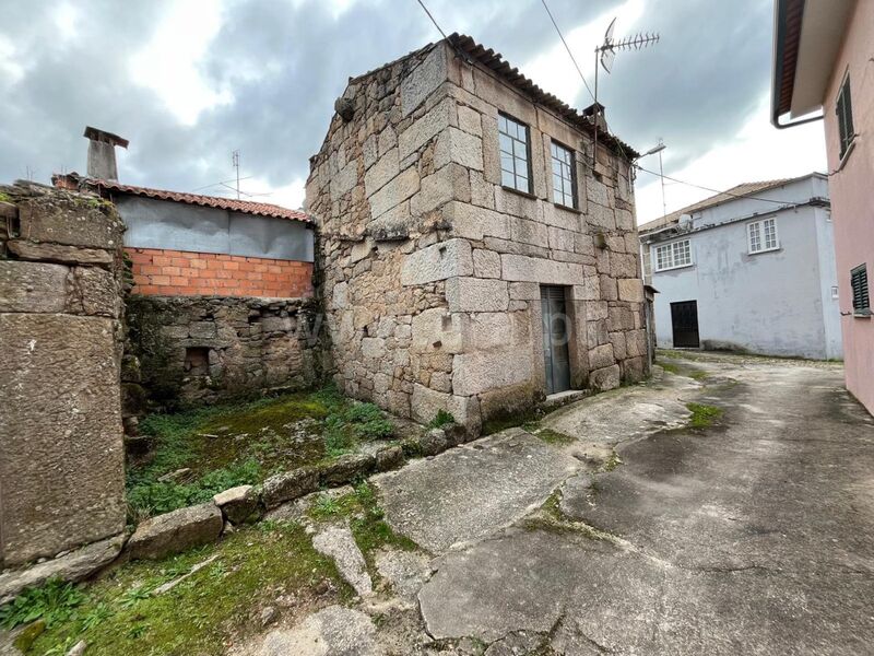 Moradia para reconstruir V2 Cativelos Gouveia