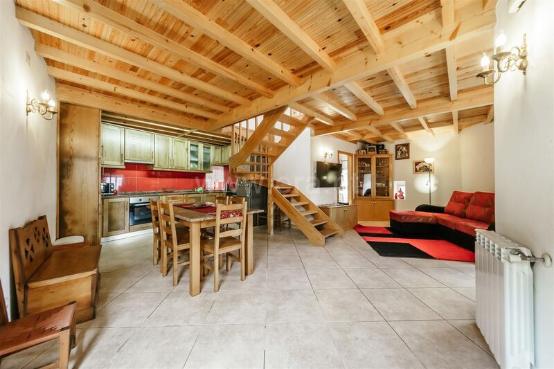 Moradia T3 / Seia, Sandomil