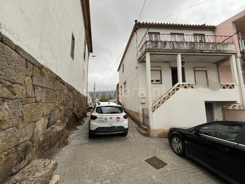 House Typical 3 bedrooms Santiago Seia - quiet area