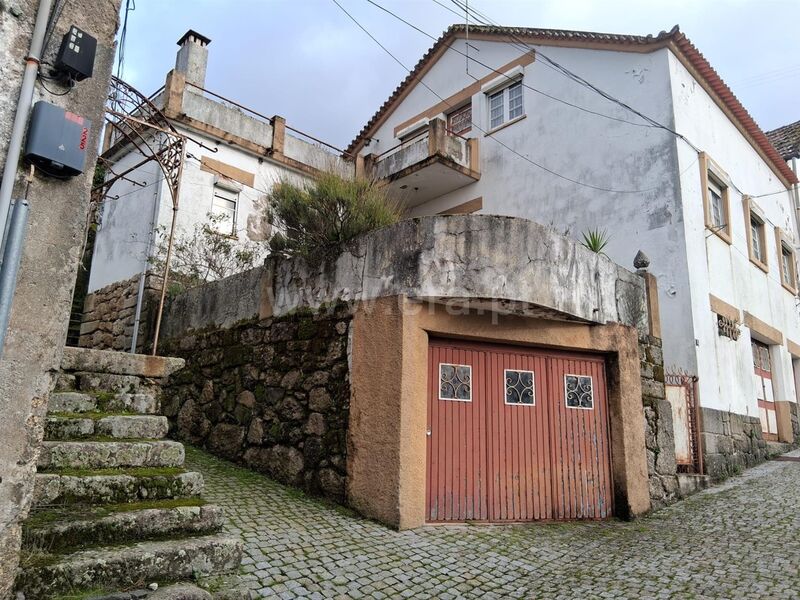 House to rebuild Seia - terrace