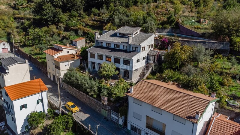 Maison V7 Sazes da Beira Seia - jardins, piscine