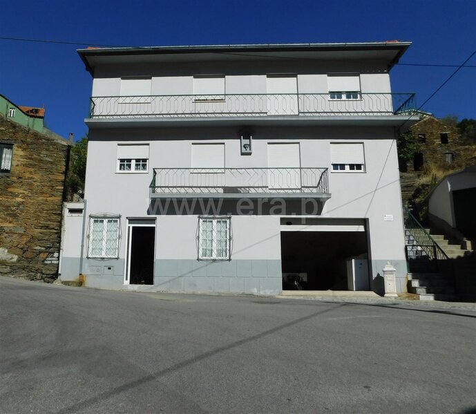 Maison V4 Sazes da Beira Seia - jardin, chauffage central, garage, grenier