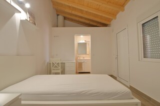 1000019896_img_2798.jpg