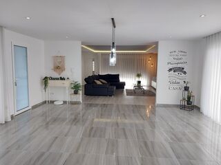 -57501457_l34zmZQGna1KoTHRTjKu.jpg