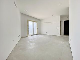 -212980974_IDd4069a01-0000-0500-0000-00001570a4cf.jpg
