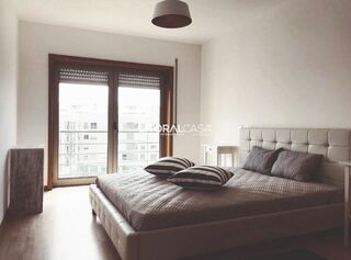 -706170241_0erhd83st8utyq47.jpg