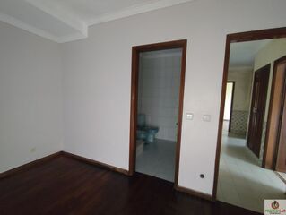 -706175497_hhut4986vl7jeagt.jpg