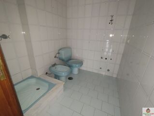 -706175497_qp59va04etolc8x8.jpg