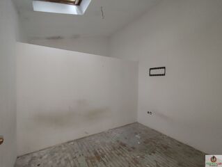 -706175497_tx80sqcceiux58qu.jpg