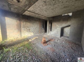 -706187185_dd6zr3xrc2k6f6za.jpg