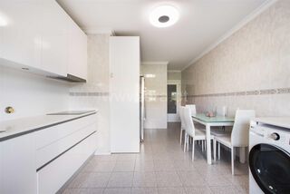 -611313667_apartamento-t3-aveiro-santa-joana_14_1_1313667_16384587_2_1_S0W68p8y3B5skNXGKfcpmXxc1_2bJdDjiDnhM5z9_2fkUCnEB8h4ZPpqcw_.jpg