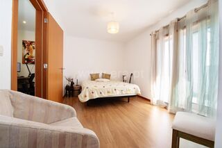 -611387049_apartamento-t3-aveiro-verdemilho_14_1_1387049_17101893_2_1_tis2J_2bgGjT4CIPSkd4Bxt2FOdktRDOepFsVy4Po_2bmYnEB8h4ZPpqcw_.jpg