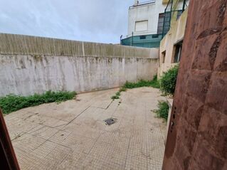 -706122271_7a6wqn51m4jghiws.jpg