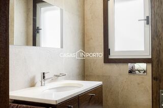 -706171979_2hbj2d0dumf7bdg1.jpg