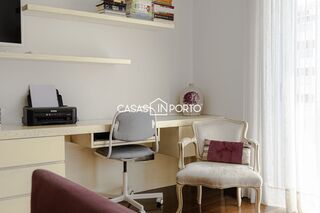 -706171979_jngjx30zsy4qaccc.jpg