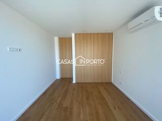 -706190137_ahy37zg447z6kkxo.jpg