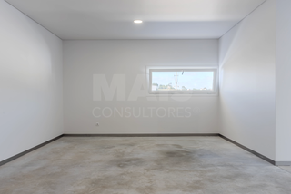 -33064481_wm-eeccea45b6-4dcaa63987.webp