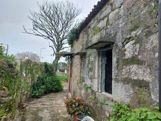 -611313316_moradia-geminada-t2-vila-nova-de-gaia-oliveira-do-douro_14_1_1313316_16877237_2_1_F_2bPRFMaRaw0xQLnyYOYyGQ_2f7ZNc8tcTeMIgt53b0cXHEB8h4ZPpqcw_.jpg