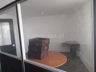 -611449135_armazem-vila-nova-de-gaia-oliveira-do-douro_14_1_1449135_17836595_2_1_Xh_2f05VyiFkkcgtSFarDp0_2f7_2fXXR7mJ1c_2b2Dc_2bReRyf7EB8h4ZPpqcw_.jpg