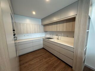 -611455871_apartamento-t1-vila-nova-de-gaia-mafamude-e-vilar-do-paraiso_14_1_1455871_17820802_2_1_dPmHj7Z24Xbf3_2fV0Zer7KashJYGSxLzmXR2SP5YmsczEB8h4ZPpqcw_.jpg