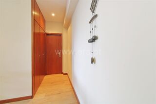 -611461104_apartamento-t1-vila-nova-de-gaia-mafamude-e-vilar-do-paraiso_14_1_1461104_17873676_2_1_yXcvJMAiwkSDUvkKxWOZ1bgVzlEJGG3T6ERCCWaQizPEB8h4ZPpqcw_.jpg