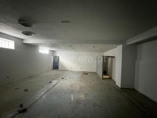 -611469106_armazem-vila-nova-de-gaia-mafamude-e-vilar-do-paraiso_14_1_1469106_17958512_2_1_5_2bJ_2f5m7zDycU6qSaOeETH9tnY1p1MGE1rt6v771nWkTEB8h4ZPpqcw_.jpg