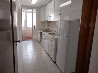 -611484347_apartamento-t3-porto-campanha_14_1_1484347_18131795_2_1_2LhvT9FOFehfBXe85zP9l8tyCDZ8Yd4yYs6A0AL58_2bTEB8h4ZPpqcw_.jpg