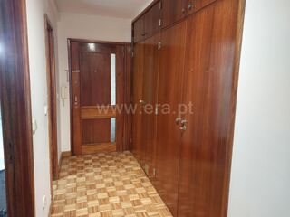 -611484347_apartamento-t3-porto-campanha_14_1_1484347_18131826_2_1_WaCoNuQVYhRRYV7wucKUzDPyZWiUG86i1t1PR98lzkPEB8h4ZPpqcw_.jpg