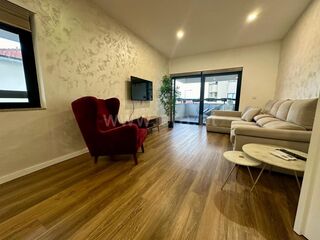 -611488498_apartamento-t2-vila-nova-de-gaia-mafamude-e-vilar-do-paraiso_14_1_1488498_18171921_2_1_B2Fi07uAurQpdI_2bZxQgwbu8vt_2bNAlpnOQokufI41OCXEB8h4ZPpqcw_.jpg