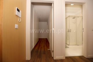 -611488498_apartamento-t2-vila-nova-de-gaia-mafamude-e-vilar-do-paraiso_14_1_1488498_18171940_2_1_e_2bJSYScP_2fimNyYoKCZ_2bVgnaFp0fkGSMOlr5O0IyK7rfEB8h4ZPpqcw_.jpg