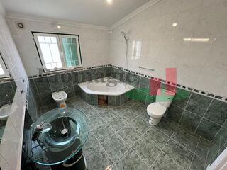 -211225515_IDefc27c01-0000-0500-0000-000013233a16.jpg