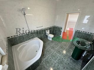 -211225515_IDefc27c01-0000-0500-0000-000013233a17.jpg