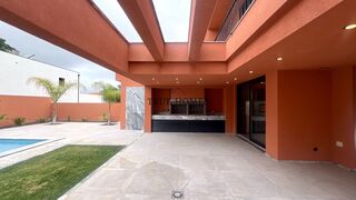 -706188859_qv02m35wal98z5h8.jpg