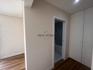 -706190111_dzbhuivnczvgca28.jpg