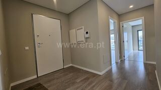 -611475942_apartamento-t3-almada-charneca-da-caparica_14_1_1475942_18033941_2_1_N_2fTuaeCjJyl2gf061Mw1i9QnOjpFcnhq65fct3pBf_2fTEB8h4ZPpqcw_.jpg
