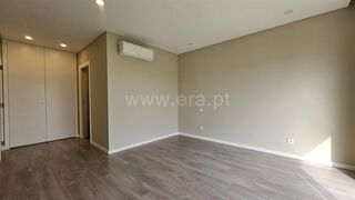 -611475942_apartamento-t3-almada-charneca-da-caparica_14_1_1475942_18033950_2_1_a5L_2bgZqXeuldCUl_2bvWKcIISSDJXGrIOtVaCMy1jnAnbEB8h4ZPpqcw_.jpg