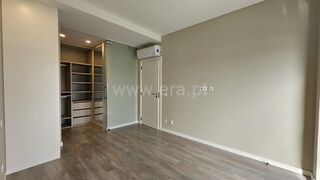 -611475942_apartamento-t3-almada-charneca-da-caparica_14_1_1475942_18033957_2_1_18Pmch4Zc52CKQqpRaS2BCo_2bcTYs2tyUq_2fCq3wP4zHvEB8h4ZPpqcw_.jpg