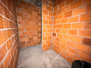 -8041896600_prod_227136_slide.jpg