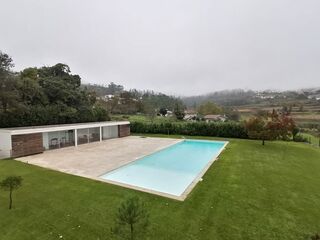 -8047747716_prod_257308_slide.jpg