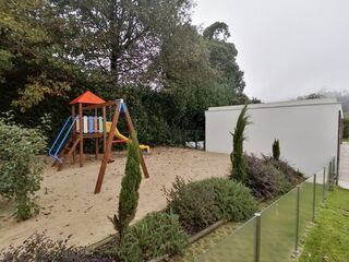-8047747716_prod_257375_slide.jpg