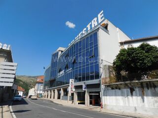 -611105335_loja-covilha-covilha_14_1_1105335_13963589_2_1_iLgzpd9cdRN4UervJ314NzfeFCH_2f75YElw_2bOZ9PaVgPEB8h4ZPpqcw_.jpg