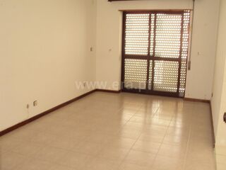 -611368542_apartamento-t3-covilha-boidobra_14_1_1368542_16836327_2_1_rWNbjnOCx5aEyCuEHLbIiaXTof4GF4X7dkik5lHtdNTEB8h4ZPpqcw_.jpg