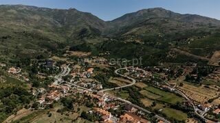 -611426948_moradia-em-banda-t2-covilha-unhais-da-serra_14_1_1426948_17514123_2_1_uExGXoW7y7XbyPA7spIse9o42bjzZtvLgsmzqY6dfCTEB8h4ZPpqcw_.jpg