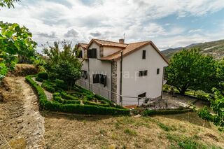 -611350908_moradia-isolada-t5-covilha-cortes-do-meio_14_1_1350908_16667991_2_1_nO6PZd0VF79Q1tT53O056rHn9PmlZvF9uKUc_2bitdttnEB8h4ZPpqcw_.jpg