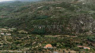 -611350908_moradia-isolada-t5-covilha-cortes-do-meio_14_1_1350908_16668019_2_1_qSe3lcg_2fTWcAVG7CrIgApFs6J_2fYEmlc1BjFU3L5Z8j_2fEB8h4ZPpqcw_.jpg