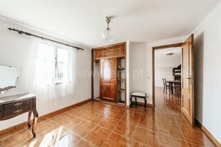 -611424753_moradia-geminada-t4-fundao-souto-da-casa_14_1_1424753_17536190_2_1_WJFya9OHAdKCvG1A78oVqLElXU0b2KkPhqViTCHNHnDEB8h4ZPpqcw_.jpg