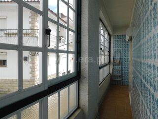 -611440719_moradia-geminada-t3-fundao-alcaria_14_1_1440719_17668059_2_1_0a_2b54eLU2P2_2bD2RViFrHOToUYbPuLL_2bxo3s9Dz0YN9LEB8h4ZPpqcw_.jpg
