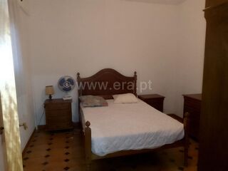 -611446752_moradia-geminada-t6-fundao-alpedrinha_14_1_1446752_17741806_2_1_aLgr9Vp7u7RTerHDUMUOL1rpfvXj_2bOJUi0k2gm98CanEB8h4ZPpqcw_.jpg